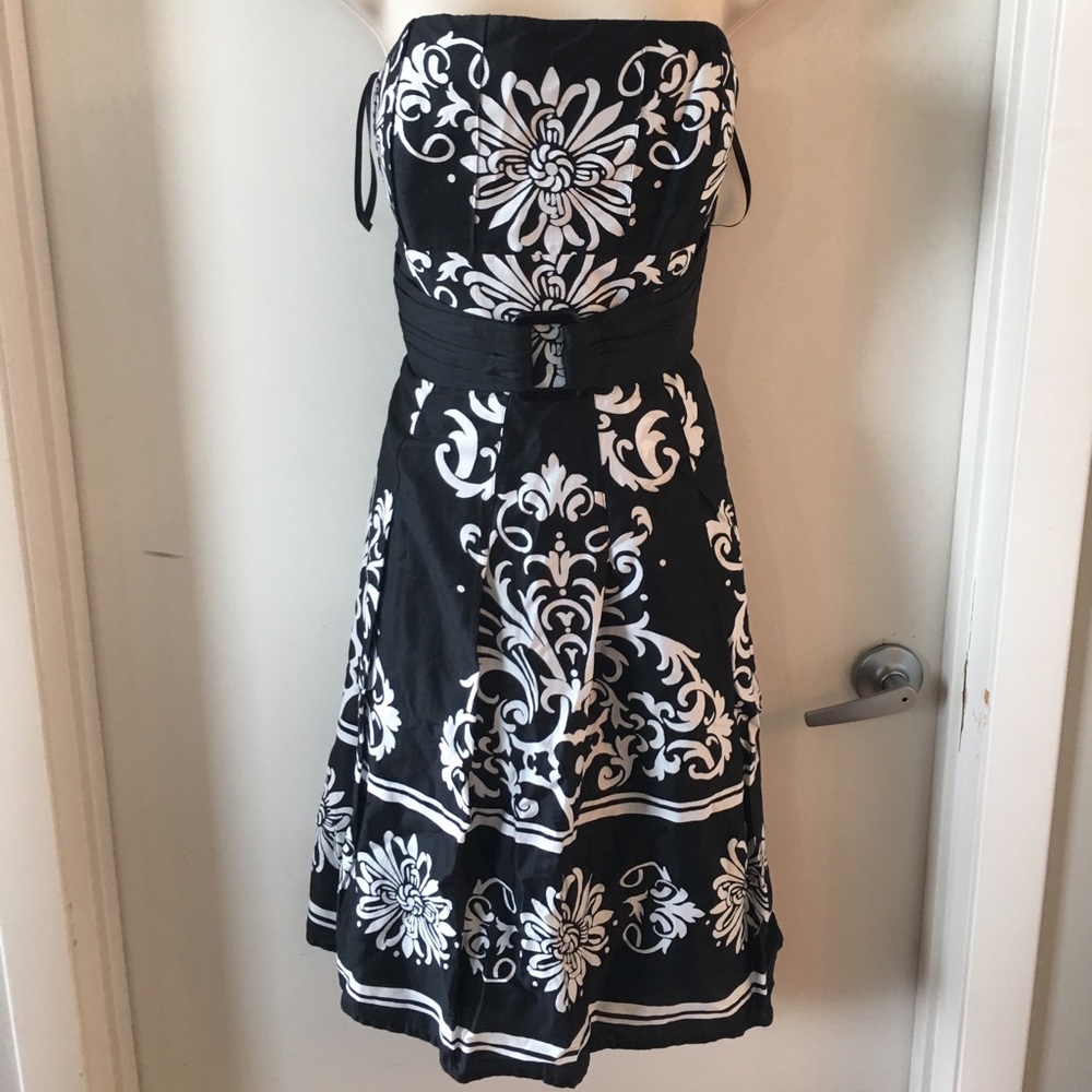 Black and white strapless dress